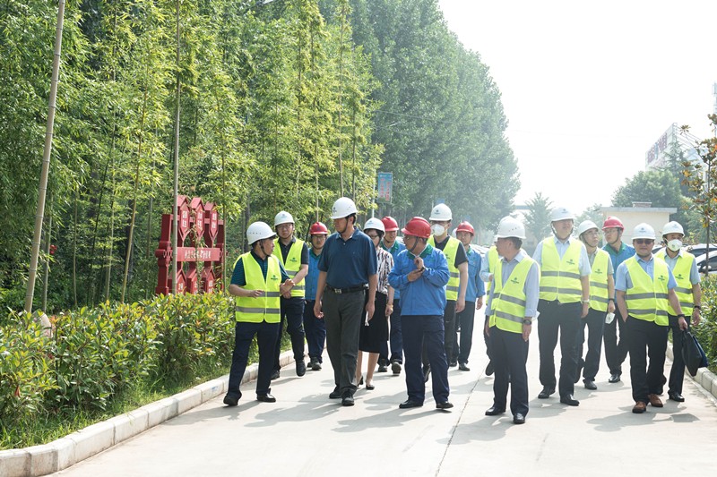 省委组织部副部长范永斌到壹定发集团调研