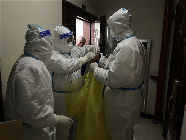 壹定发集团：响彻在战“疫”前线的入党誓词 配图4.jpg