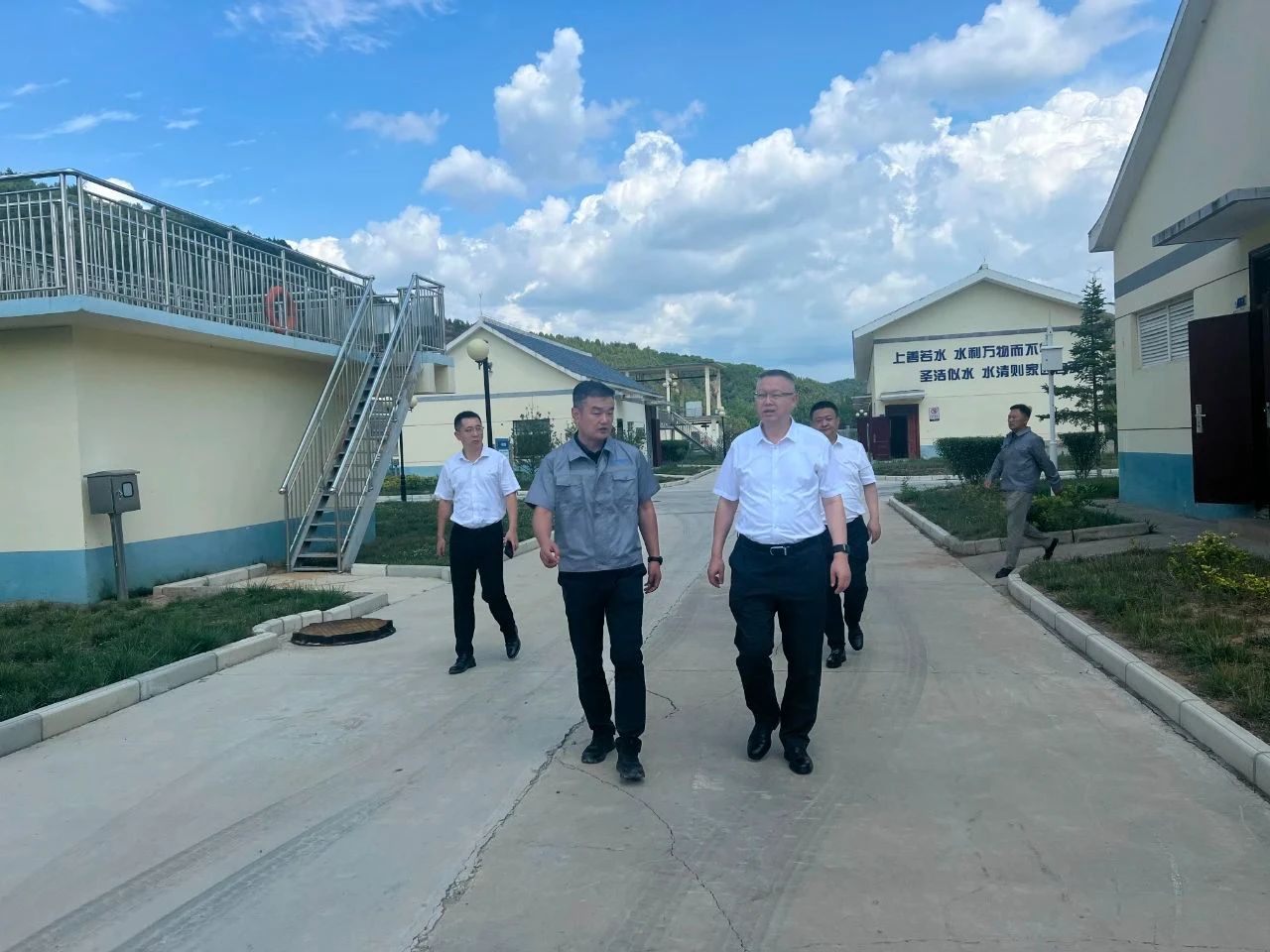 郝军亮到水情形公司黄陵县污水处置惩罚厂督导检查清静环保事情